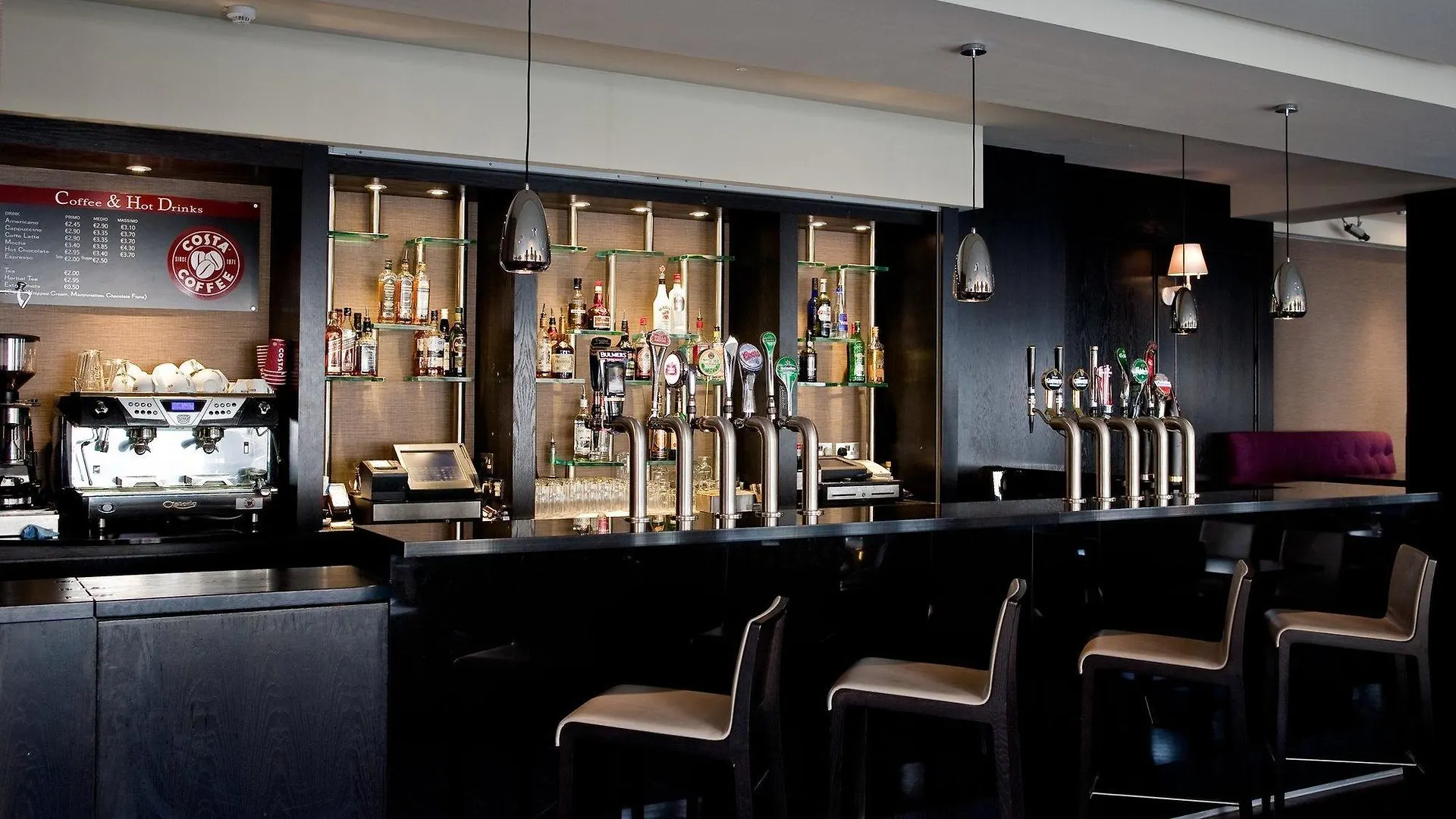 Leonardo Hotel Dublin Christchurch - Formerly Jurys Inn 4*,  Irlanda