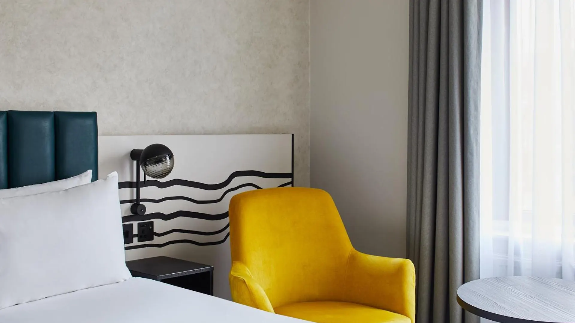 Leonardo Hotel Dublin Christchurch - Formerly Jurys Inn