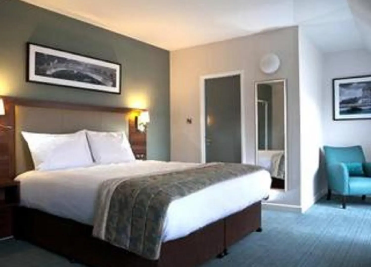 Leonardo Hotel Dublin Christchurch - Formerly Jurys Inn