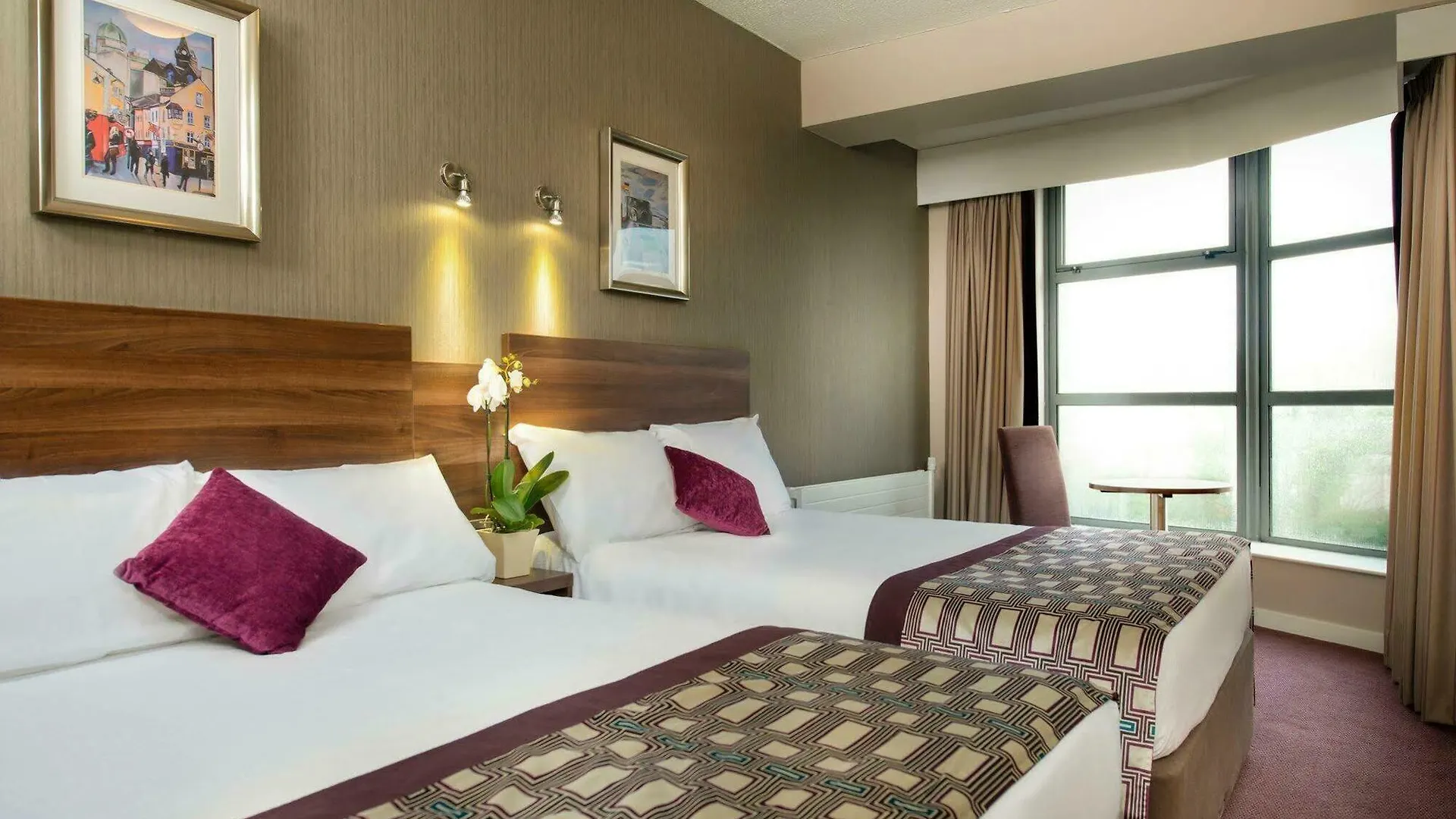 Leonardo Hotel Dublin Christchurch - Formerly Jurys Inn 4*,